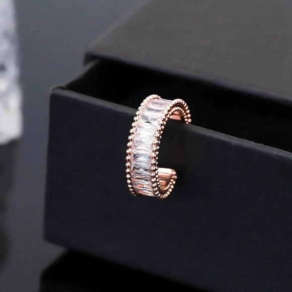 18k Gold Plated Wide Rectangle Clear Zircon Ring - Picture 3 of 6